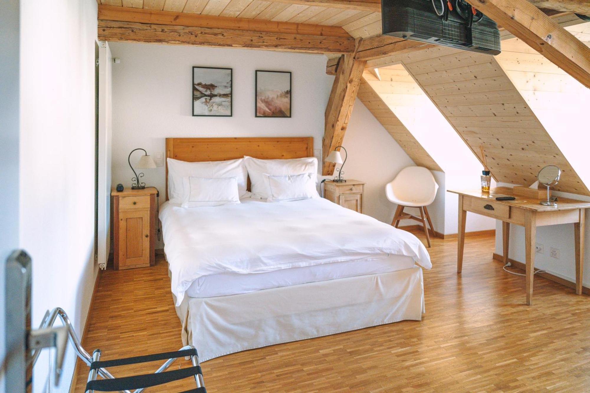 Les Montagnards Hotel Broc Luaran gambar
