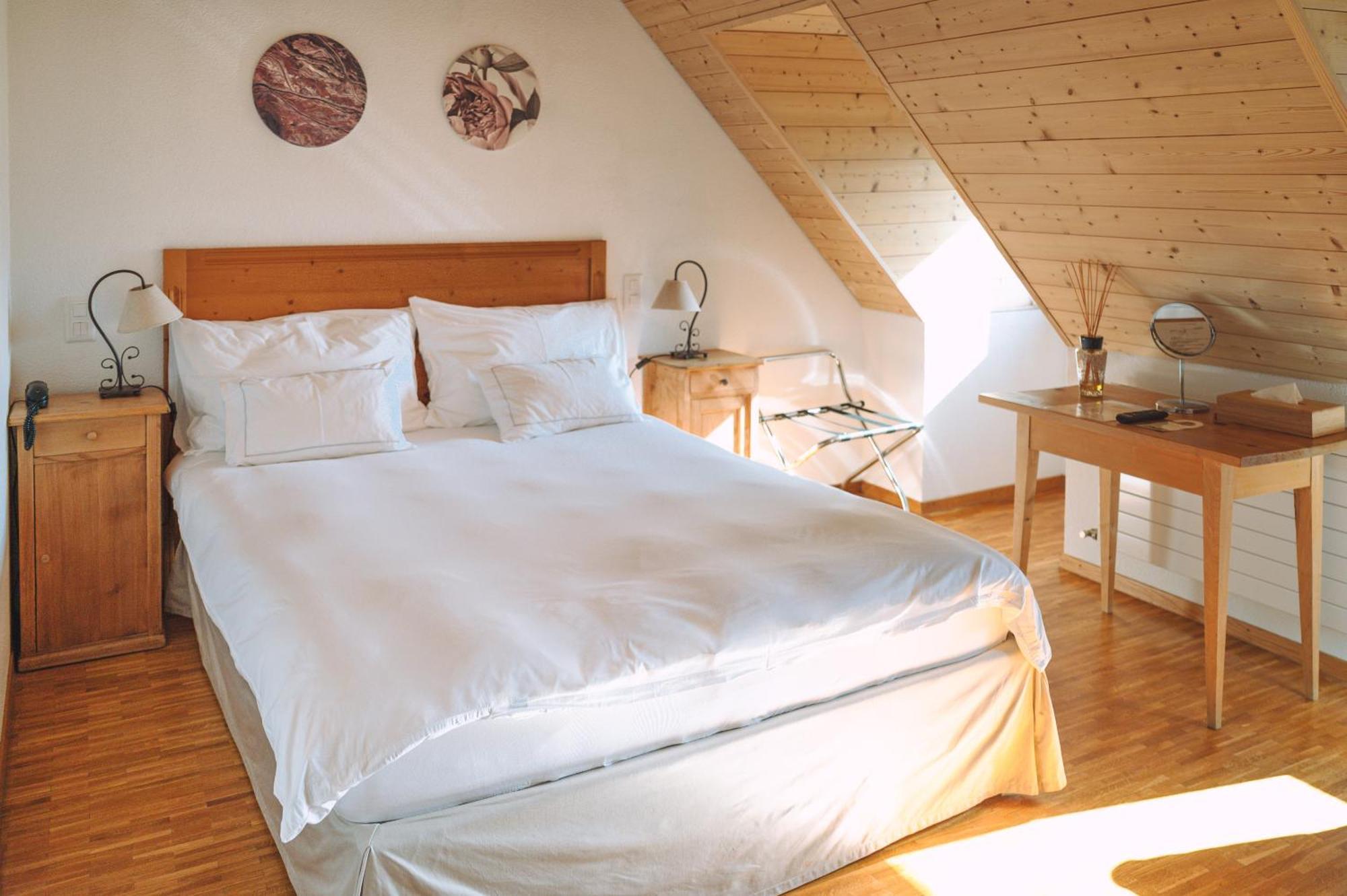 Les Montagnards Hotel Broc Luaran gambar